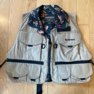 Simms women’s fly fishing vest size Medium